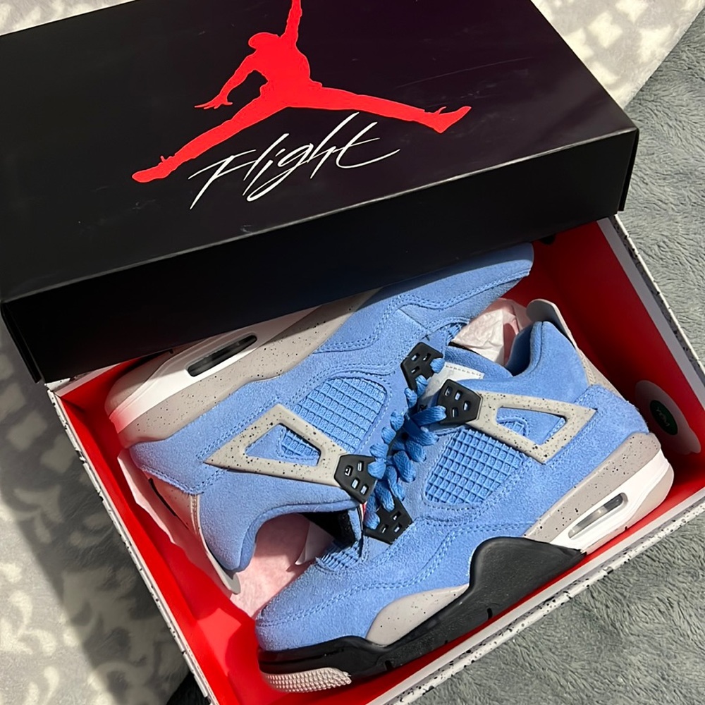 Air Jordan 4 Retro University Blue 4.5Y GS